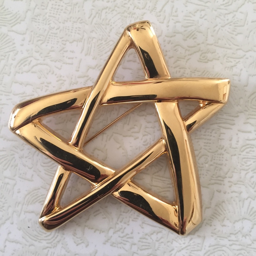 Vintage MONET Brooch Gold Tone Large Open Star